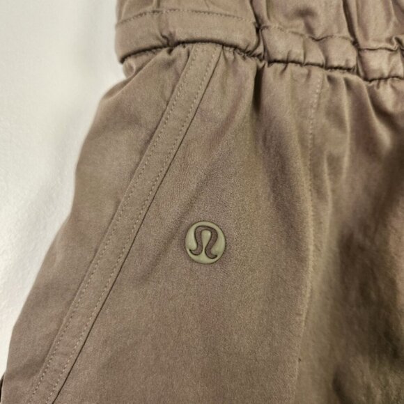 Lululemon Cinchable Waist High Rise Woven Shorts 3.5" Nomad Womens XXS - Picture 5 of 8